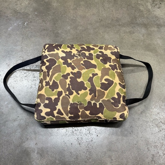 Vintage WWII Camouflage Seat Cushion Military Field Gear Hunting Pad - Picture 5 of 8